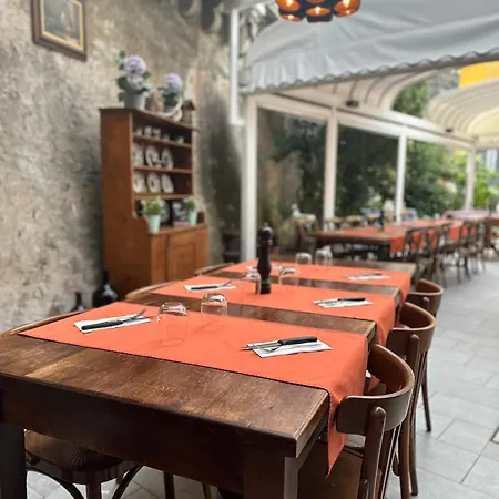 Croce Federale Szálloda 3*